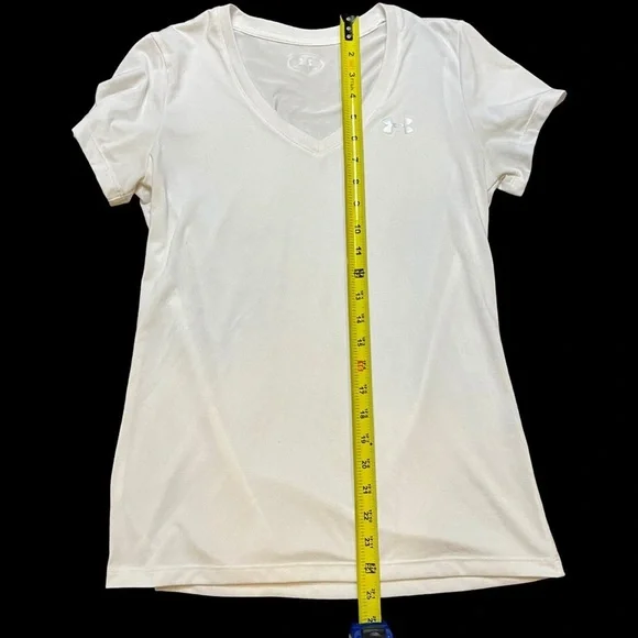 3 Womens Under Armour Short Sleeve Shirts - Picture 8 of 9